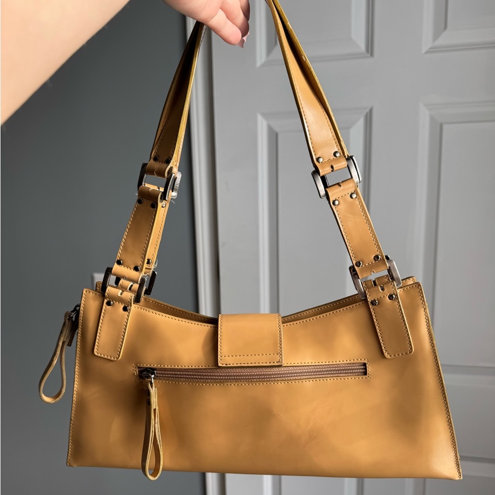 GUESS purse - Picture 3 of 7